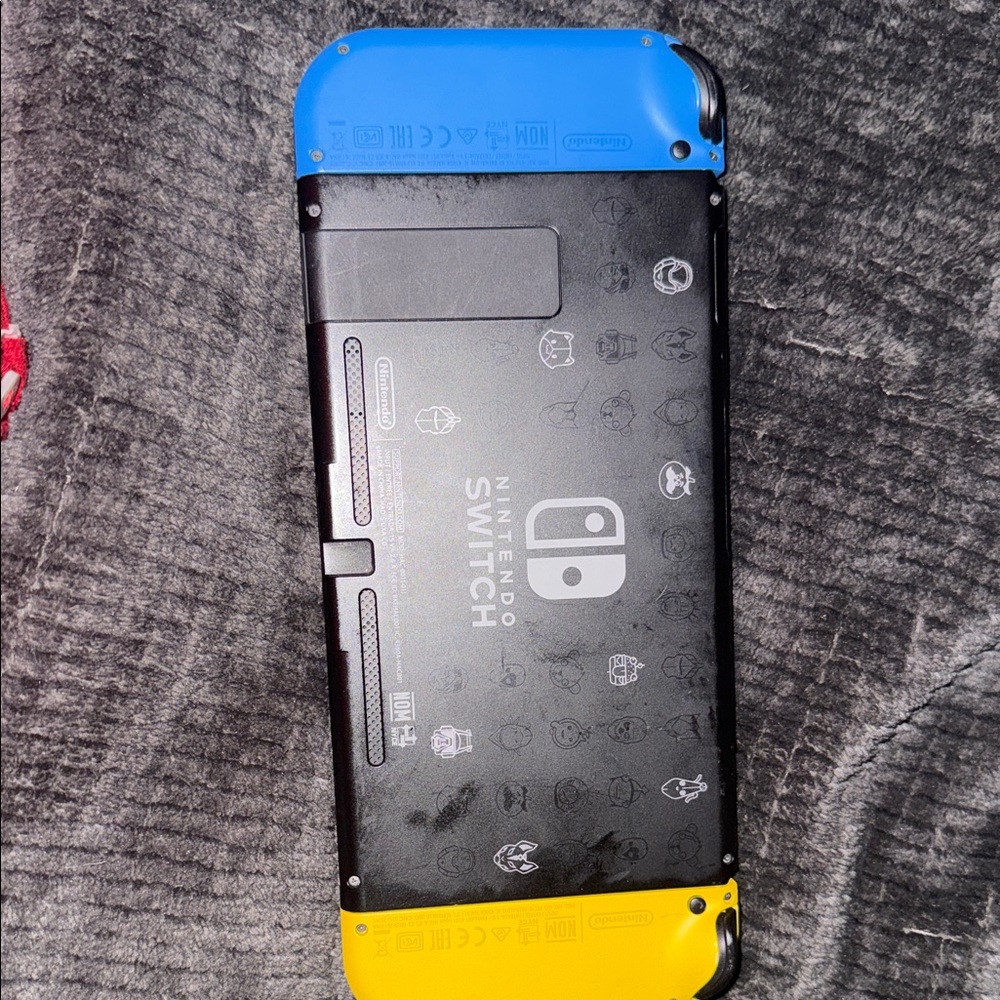Yellow and Blue Gaming Console - Picture 3 of 13